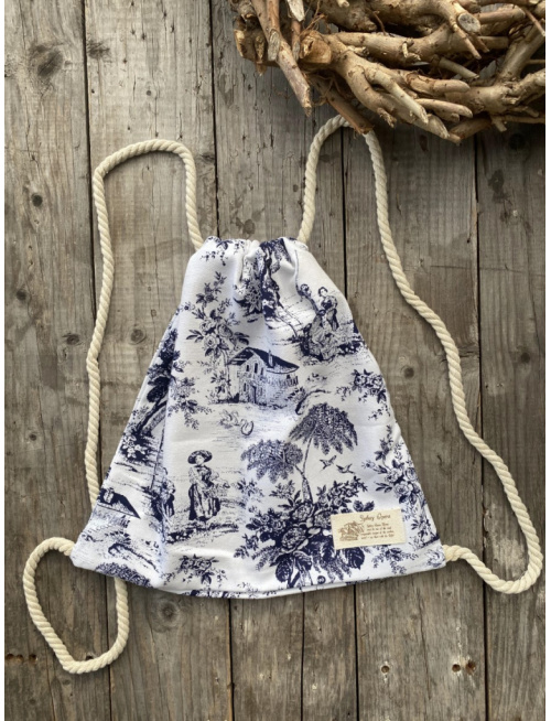 Ľudový ruksačik modrotlač na bielom podklade