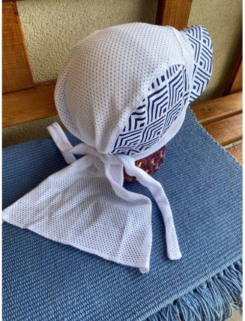 Biela dierková pirátka so šiltom na uzol HUGO