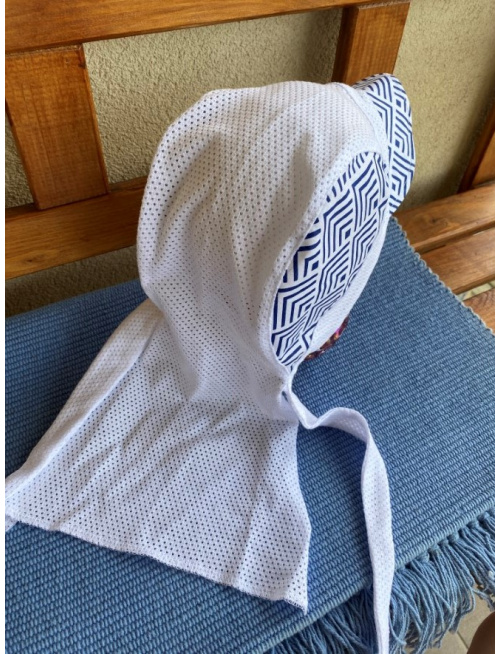 Biela dierková pirátka so šiltom na uzol HUGO