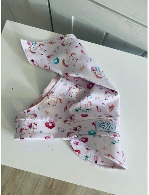 Vzorovaná úpletová šatka LORY so šiltom - na pevno