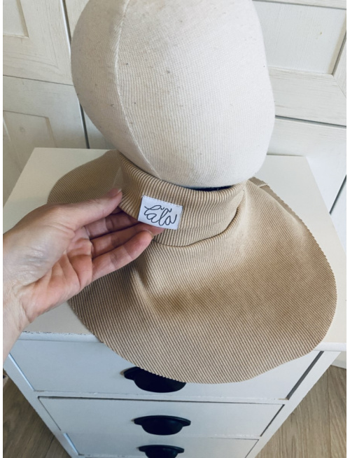 Rebro rolákový nákrčník