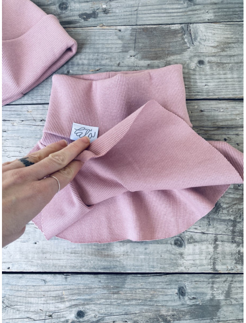 Rebro rolákový nákrčník