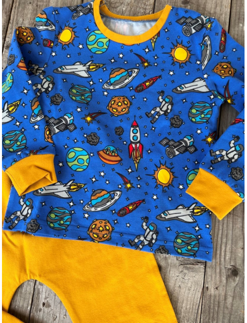 Detské pyžamko s rastúcimi manžetami VESMÍR- klasik strih