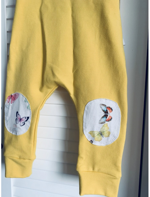 Teplákové gate na traky s kolenačkami a volánikom na chrbátiku