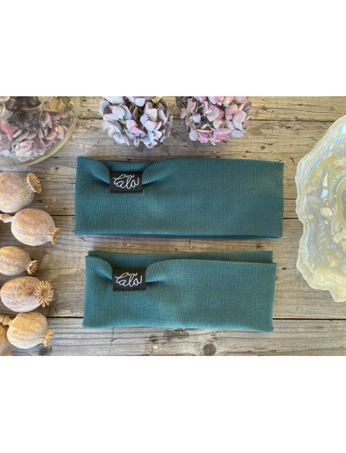 Rebro čelenka ROVNÁ - smaragdovo zelená