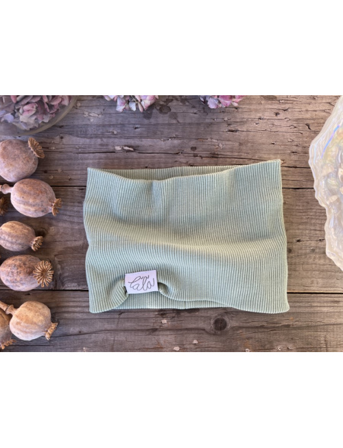 Rebro čelenka ROVNÁ - hrachová