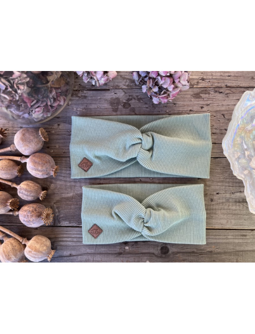 Rebro čelenka TOČENÁ - hrachová