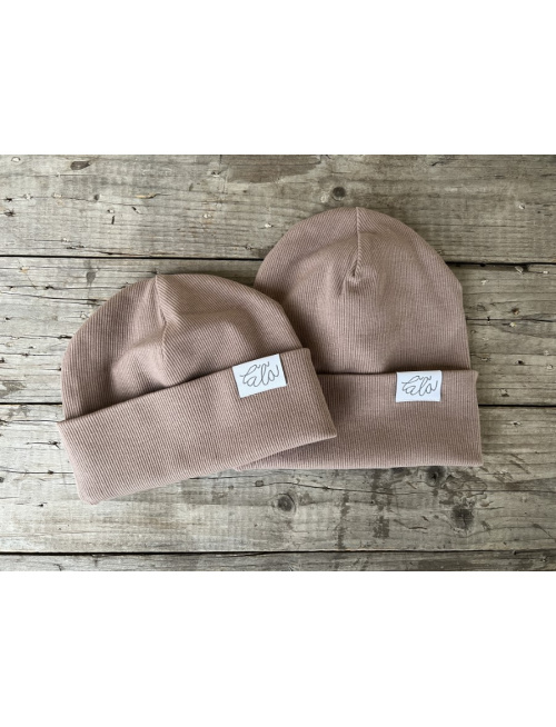 Rebro ŠMOLKO čiapka - piesková