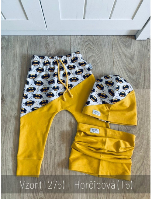 Šmolko čiapka so vzorovaným prestrihom