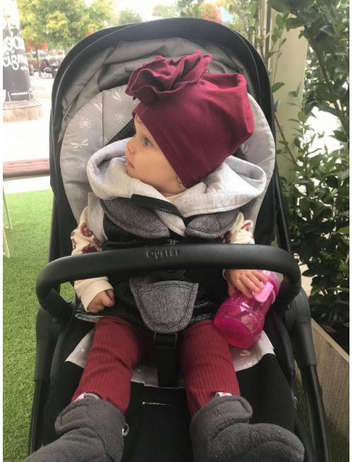 Šmolko čiapka s ružou