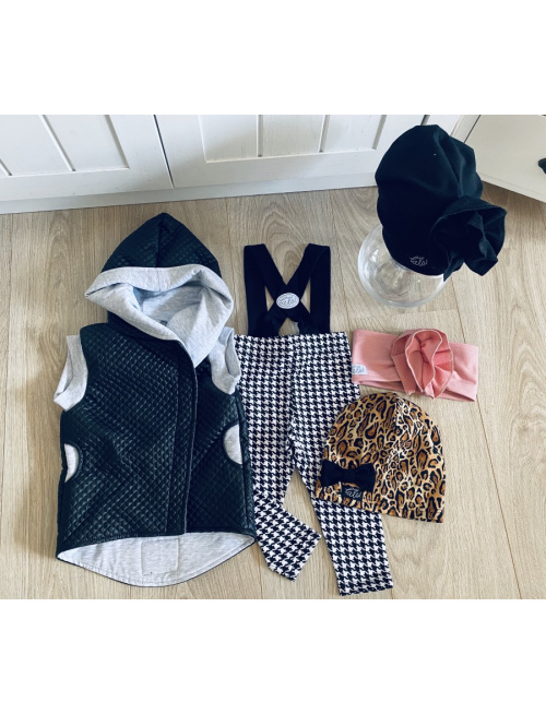 Šmolko čiapka s ružou