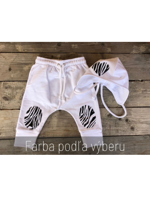 Tepláková ušiačka so vzorovaným srdiečkom