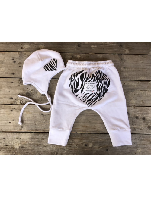 Tepláková ušiačka so vzorovaným srdiečkom