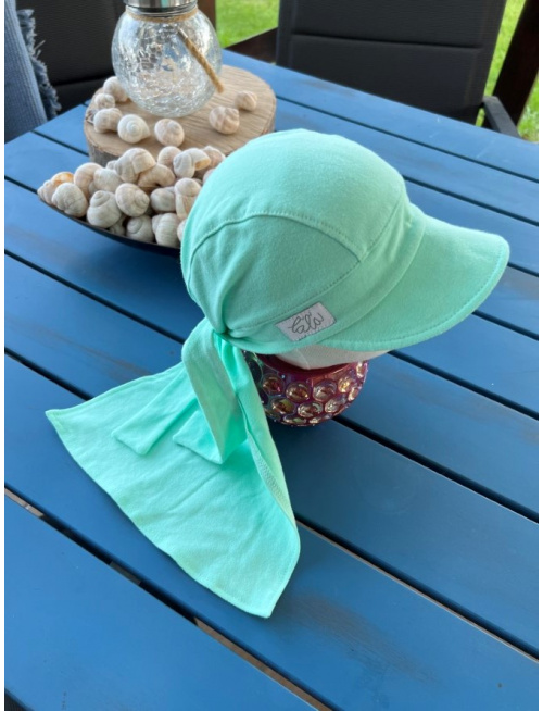 Pirátka so šiltom na viazanie - jednofarebná