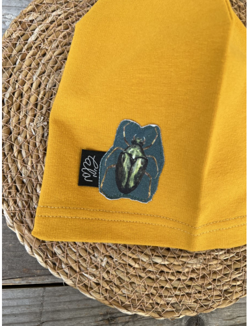 Jednofarebná šmolko čiapka s aplikáciou Chrobáčik A - jednovrstvová