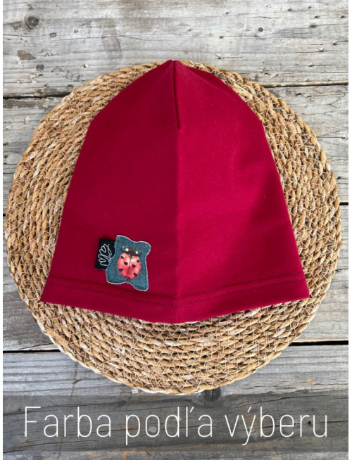 Jednofarebná šmolko čiapka s aplikáciou Chrobáčik E - jednovrstvová