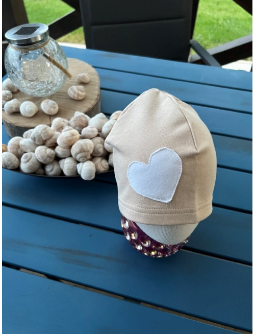 Jednofarebná plytká čiapka s inofarebným srdiečkom - jednovrstvová