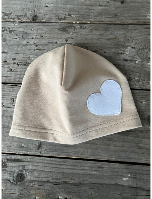 Jednofarebná plytká čiapka s inofarebným srdiečkom - jednovrstvová