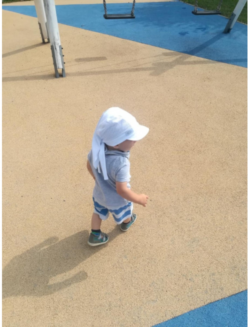 Pirátka so šiltom na viazanie - kombinovaná - BIELA