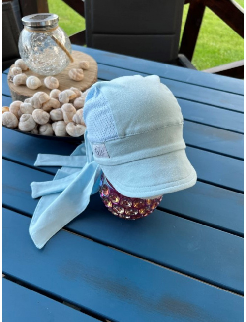 Pirátka so šiltom na viazanie - kombinovaná - BELASÁ