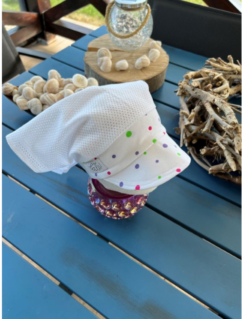 Biela dierková šatka LORY so šiltom - na pevno