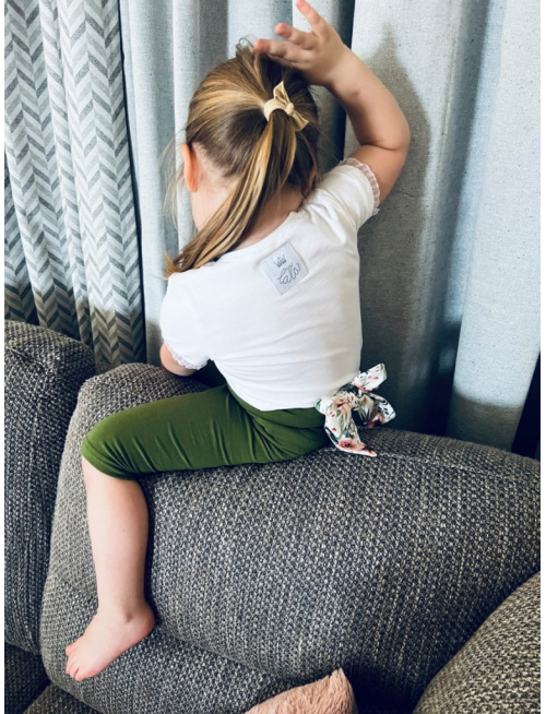 Krátke tričko LEA s bielym volánikom