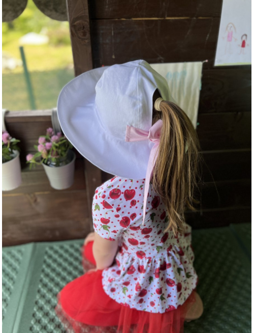 Rastúci elegantný klobúk na copík