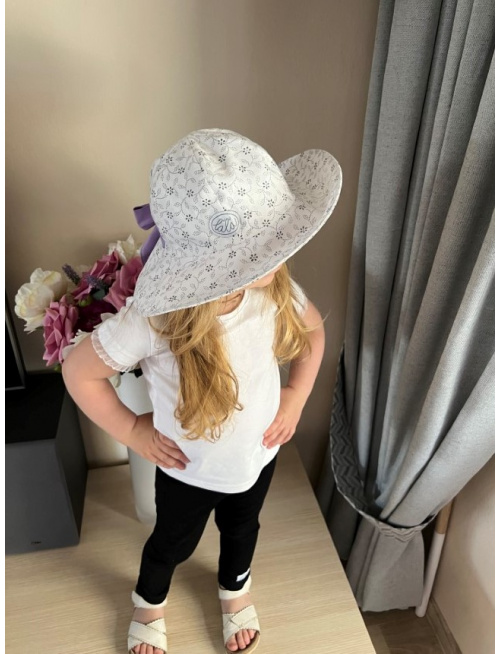 Rastúci elegantný klobúk LADY