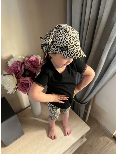 Úpletová šatka SUMMER so šiltom - na viazanie - LEOPARD na sivej