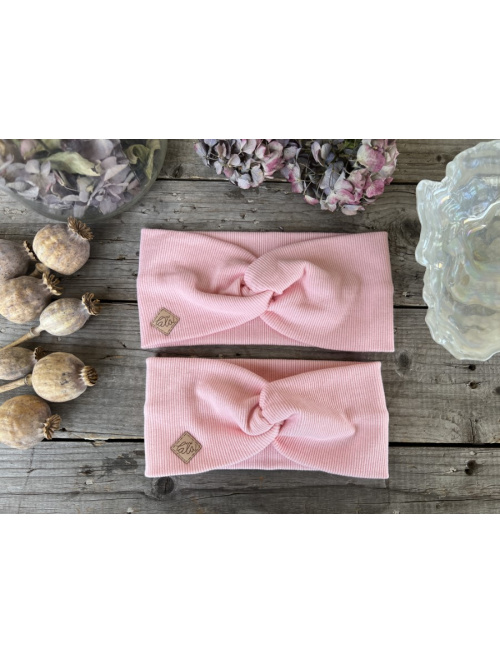 Rebro čelenka TOČENÁ - púdrová