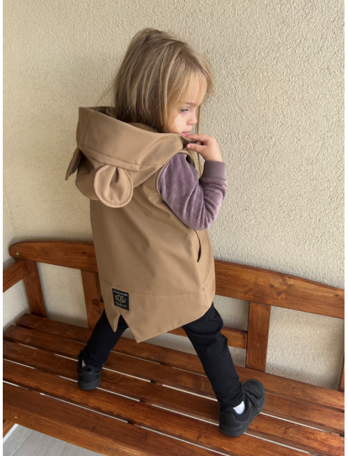 Rastúca softshell vesta so stojačikovou kapucňou - DOMI s uškami - jeseň/ZIMA