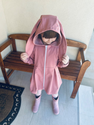 Rastúca softshell bunda s prestrihom - sukničková - RIO s uškami - jeseň/ZIMA