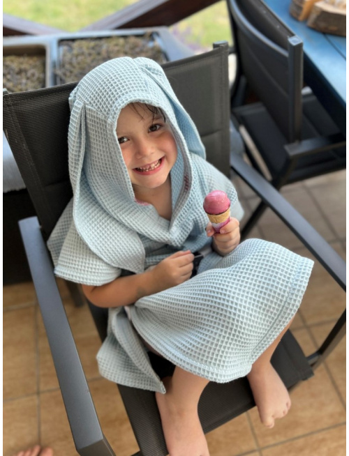 Detské vaflové pončo s uškami podľa výberu - belaso modré