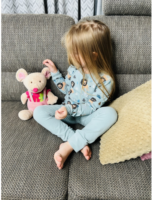 Detské pyžamko s rastúcimi manžetami LEVÍK na mineral - klasik strih