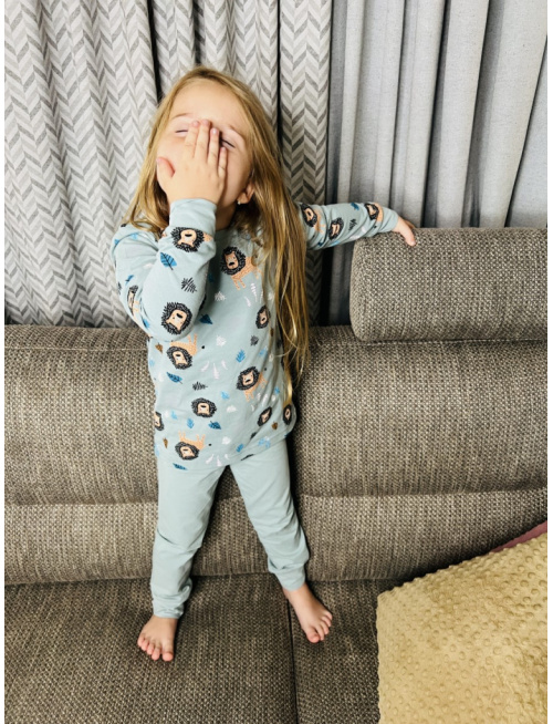 Detské pyžamko s rastúcimi manžetami LEVÍK na mineral - klasik strih