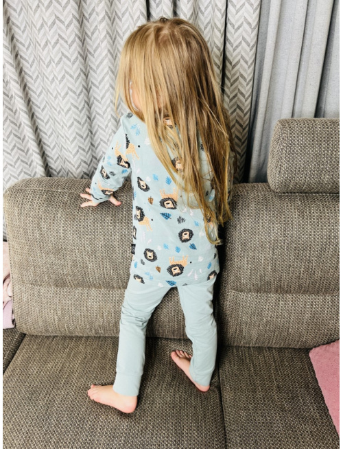 Detské pyžamko s rastúcimi manžetami LEVÍK na mineral - klasik strih