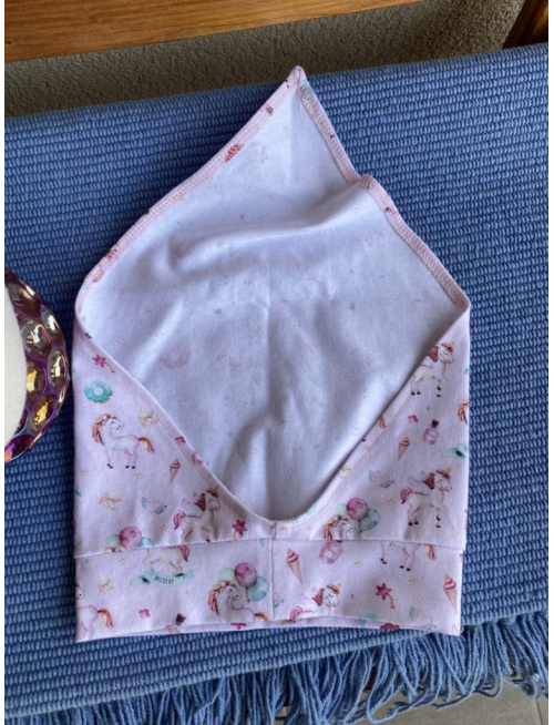 Vzorovaná úpletová šatka bez šiltu na pevno LORY - Jednorožec a zmrzlina