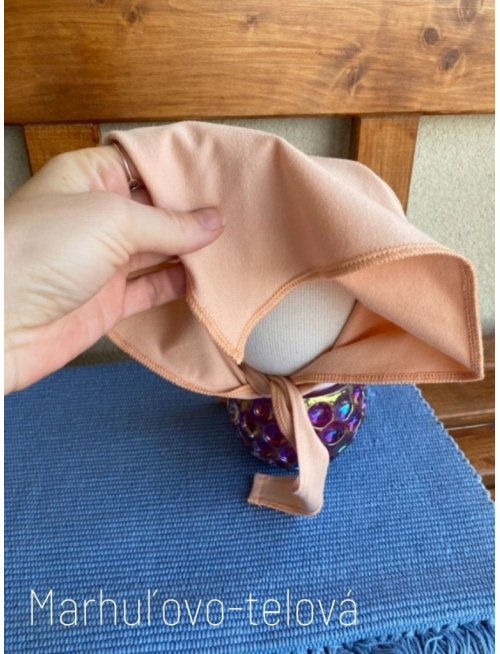 Úpletová šatka so šiltom na viazanie SUMMER - marhuľovo-telová - LEN DO VYPREDANIA