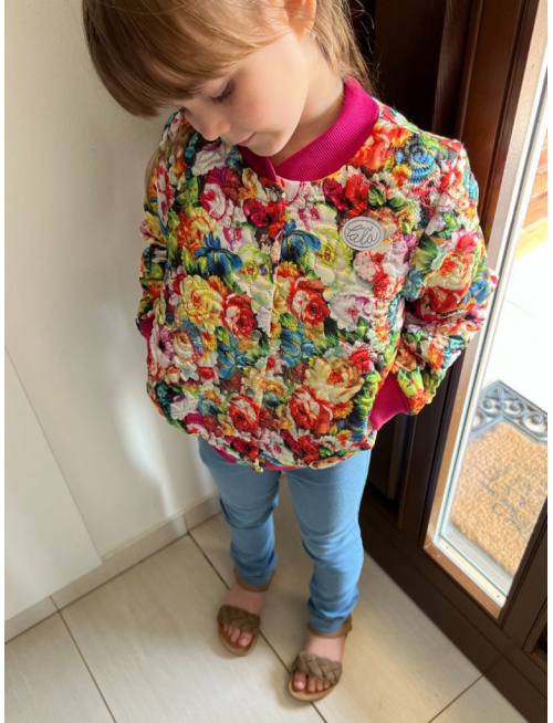 Podšitá bomber bundička z kvetovaného prešiváku