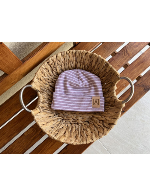 Žíhaná čiapka s vyhnutým lemom