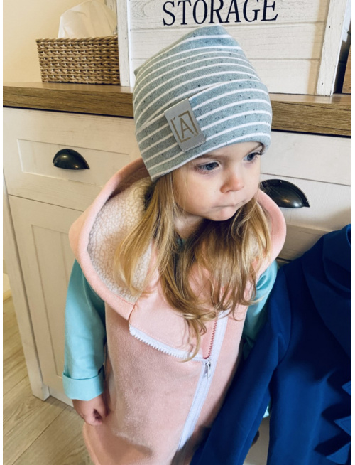 Žíhaná čiapka s vyhnutým lemom