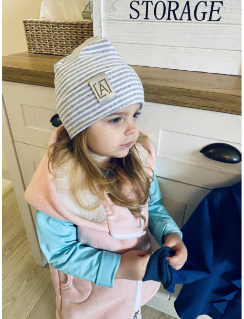 Žíhaná čiapka s vyhnutým lemom