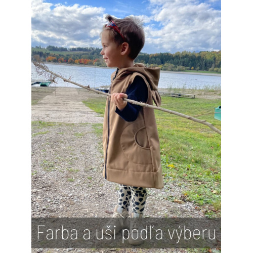 Rastúca softshell vesta so stojačikovou kapucňou - DOMI s uškami - jeseň/ZIMA