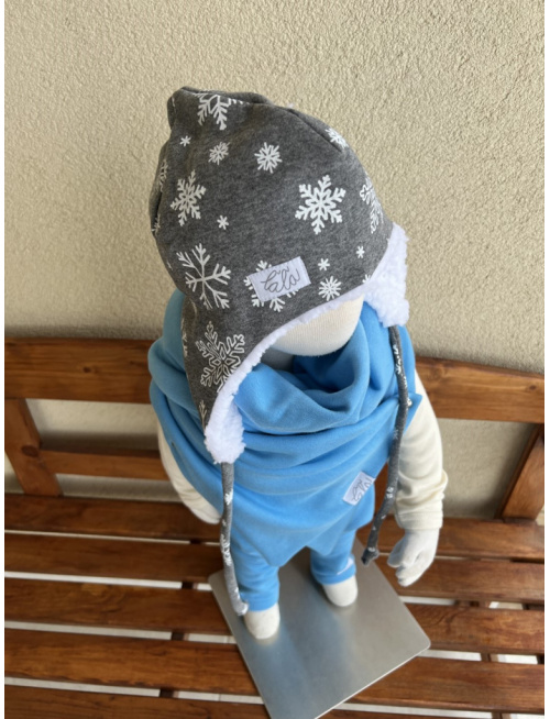 Zimná ušiačka z počesu podšitá barančekom - vločky - len do vypredania zásob