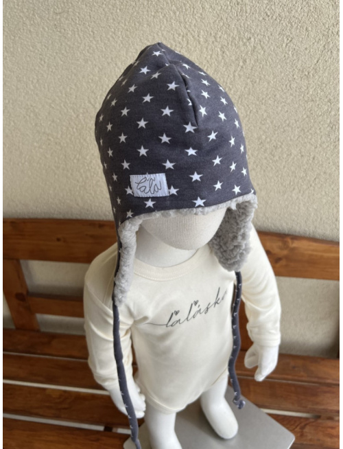 Zimná ušiačka z počesu podšitá barančekom - hviezdičky - len do vypredania zásob