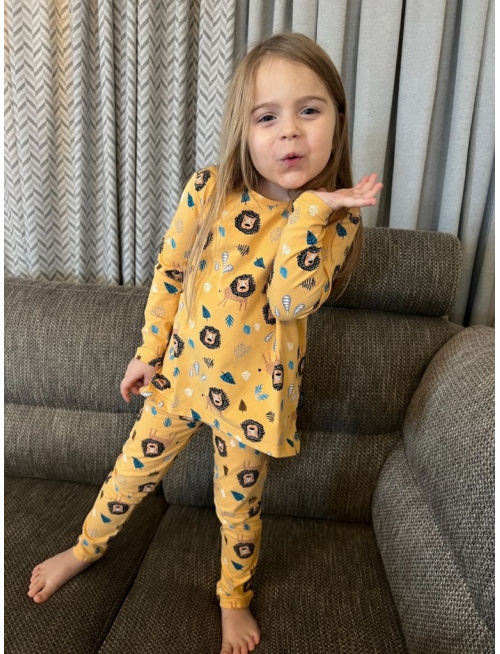 Detské pyžamko s rastúcimi manžetami Levík na horčicovej - tunikový strih