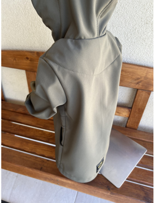 Rastúca softshell bunda s rovnozipsom a stojačikovou kapucňou - ALEX - jeseň/ZIMA