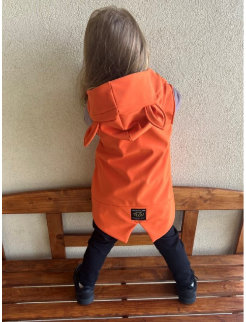 Rastúca softshell vesta so stojačikovou kapucňou - DOMI s uškami - jeseň/ZIMA