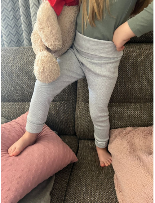 Rebro gate s rastúcou manžetou