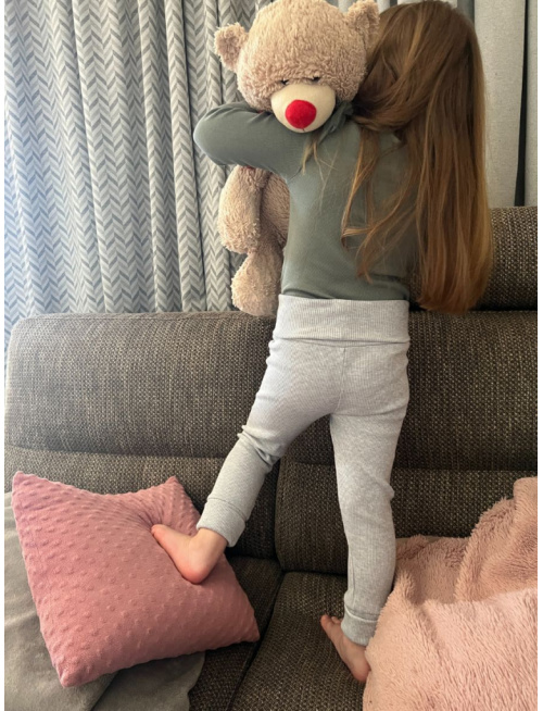 Rebro gate s rastúcou manžetou